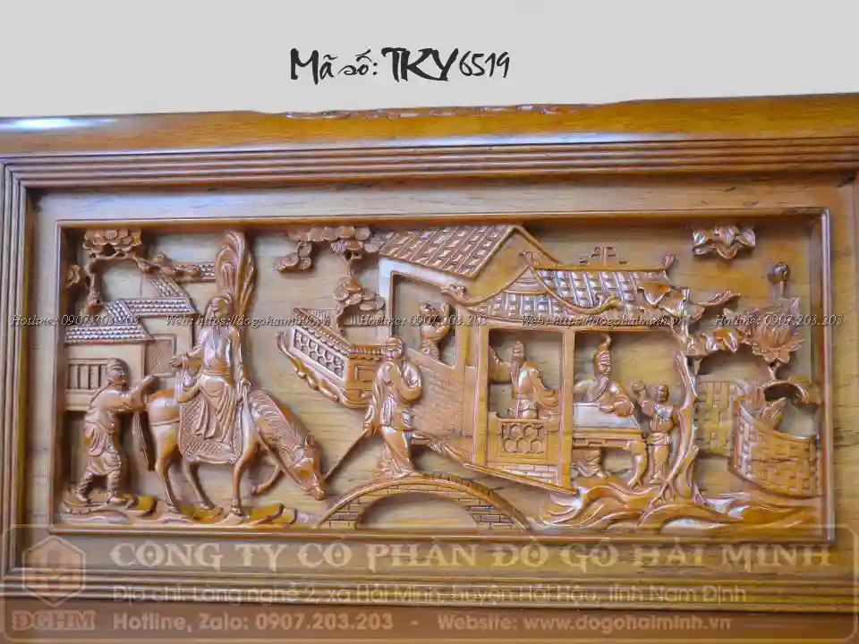 mẫu trường kỷ gỗ gụ đục nền tích tam quốc