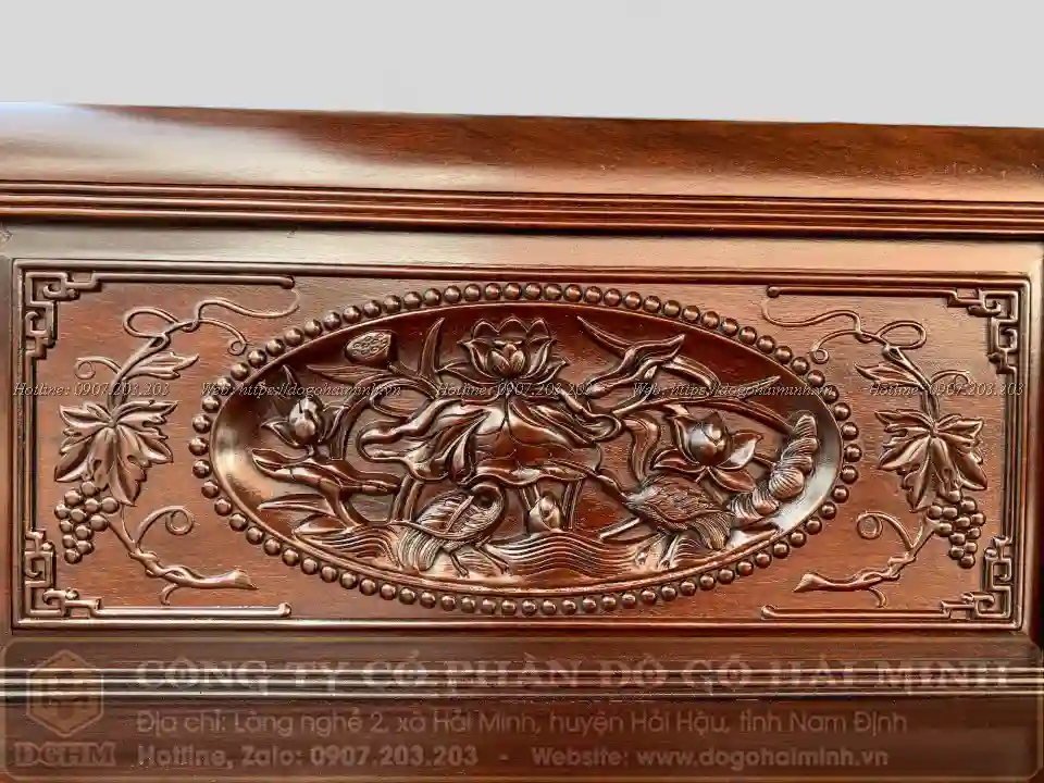 mẫu trường kỷ đục sen vịt