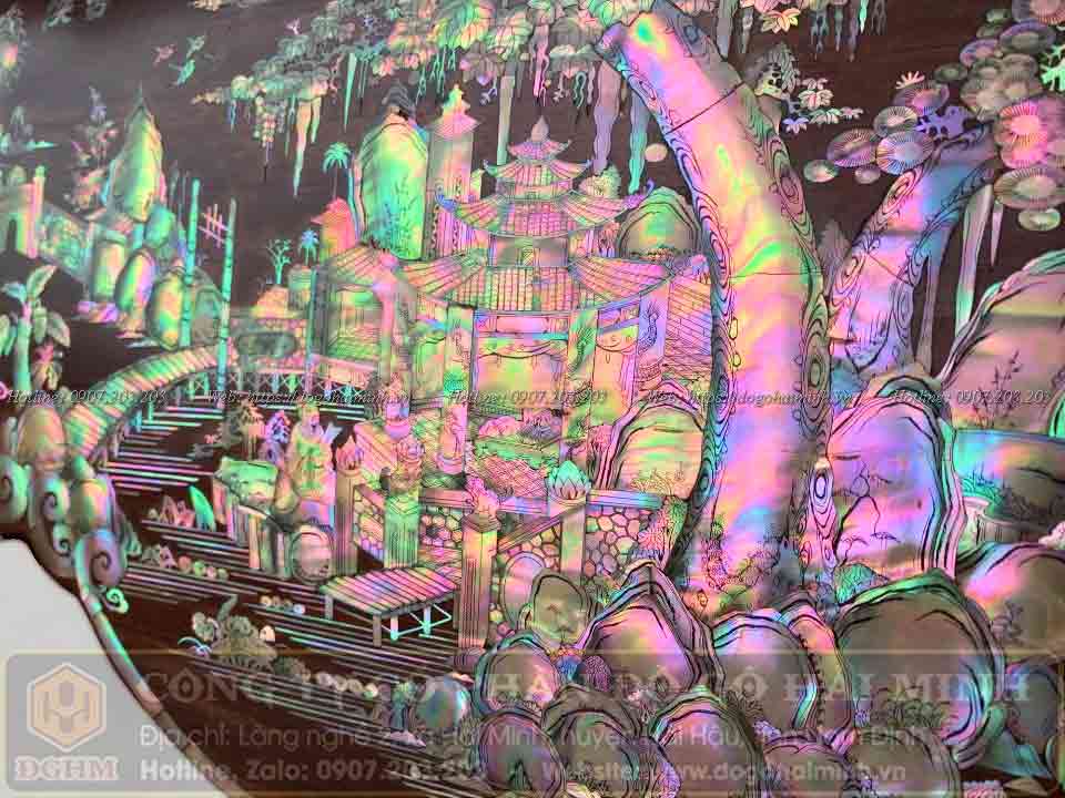 tích tứ dân cẩn ốc trên sập ngồi chân quỳ