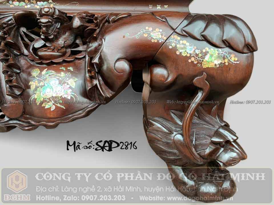 chân sập đục sư tử vờn cầu