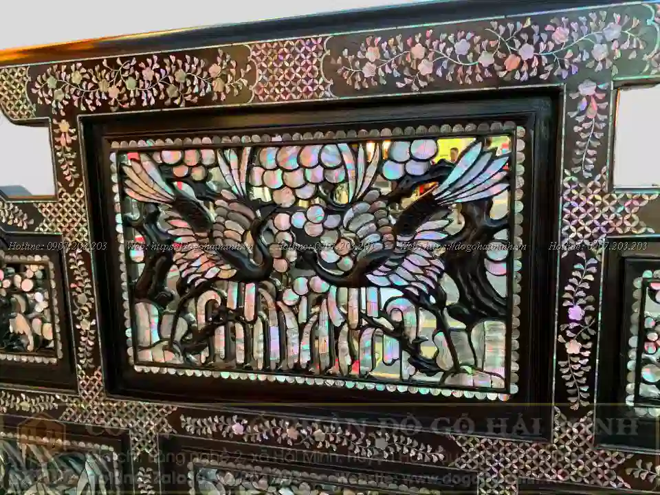 mẫu trường kỷ ngũ ớn khảm ốc đỏ đẹp