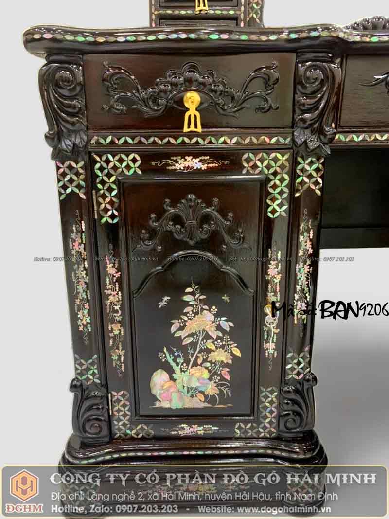 bàn trang điểm đục hoa hồng cẩn ốc