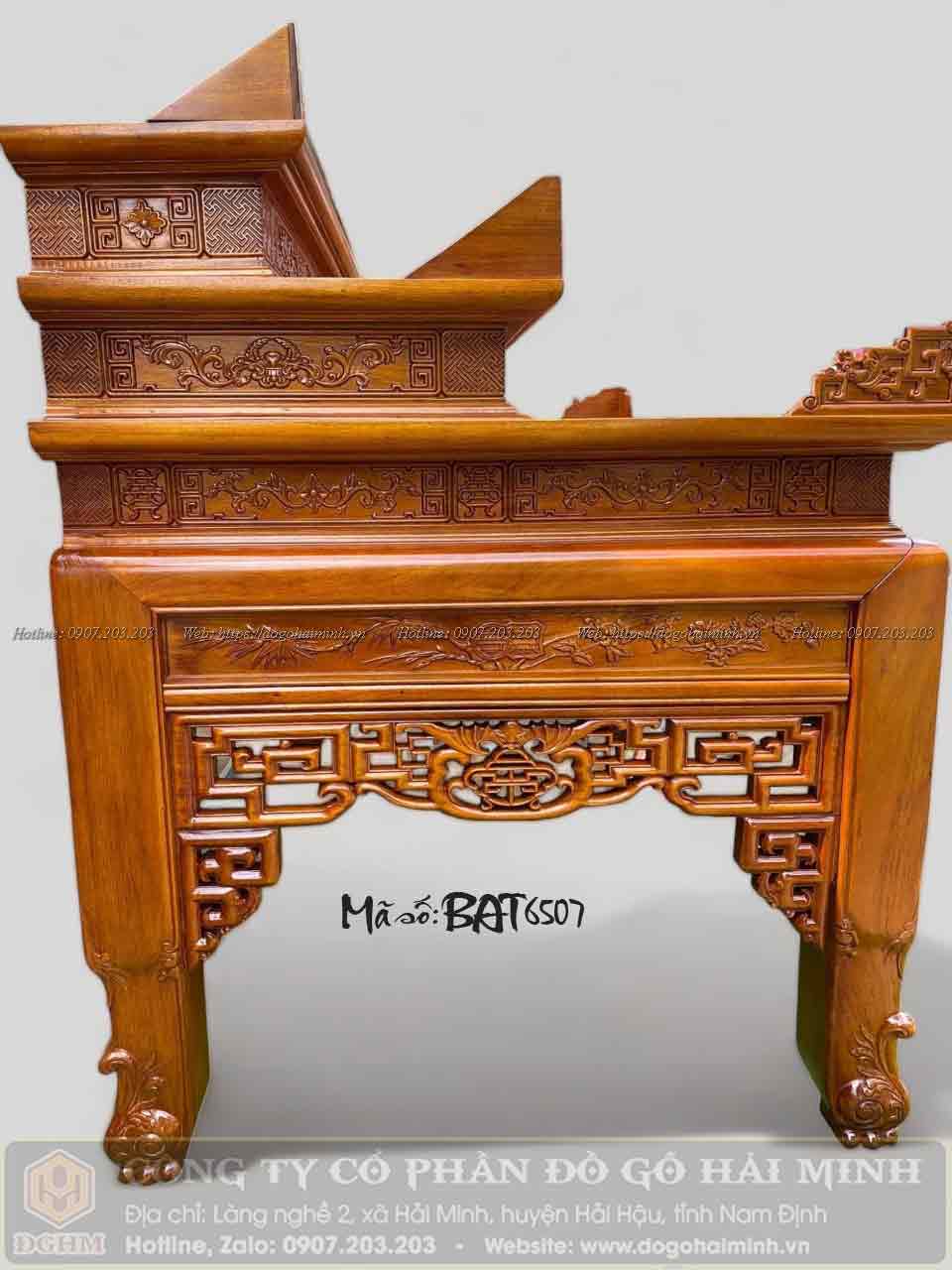 bàn thờ tam cấp đục triện dôi ngậm chữ thọ