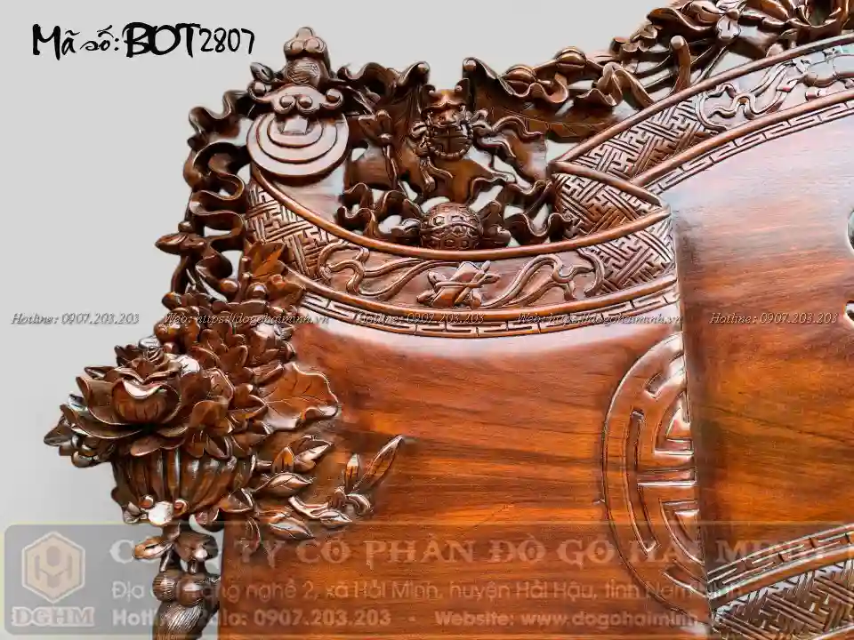 cuốn thư gỗ gụ ta đục dơi