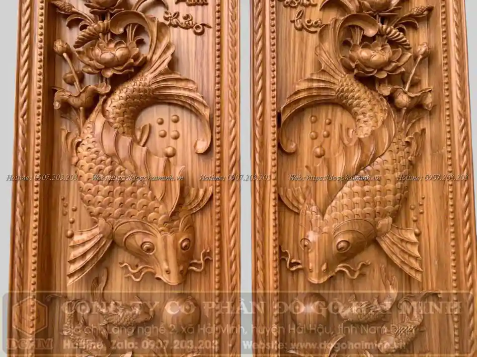 tranh gỗ đục lý ngư vọng nguyệt đẹp